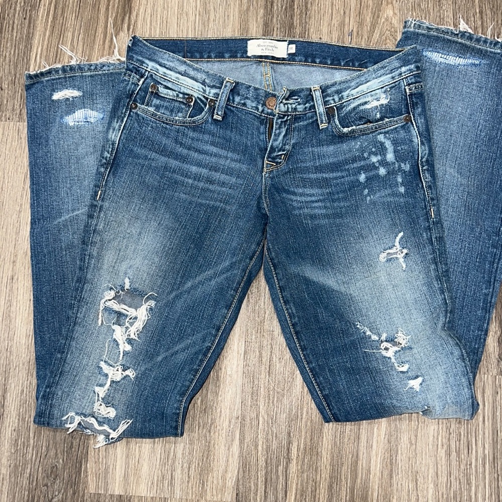 Abercrombie & Fitch : Low rise flares 2R